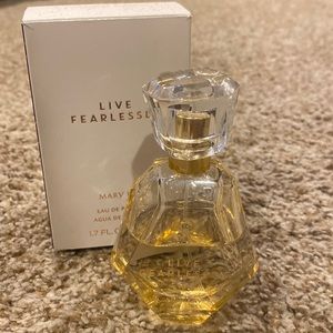 Mary Kay Live Fearlessly 1.7 oz Perfume